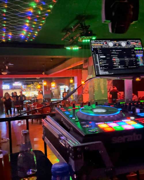 Nightclub abierto todo el dia