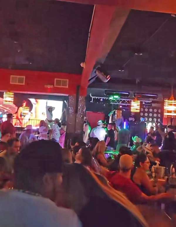 Discoteca abierto 24 horas